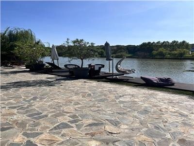 Corbeanca, vanzare vila la lac